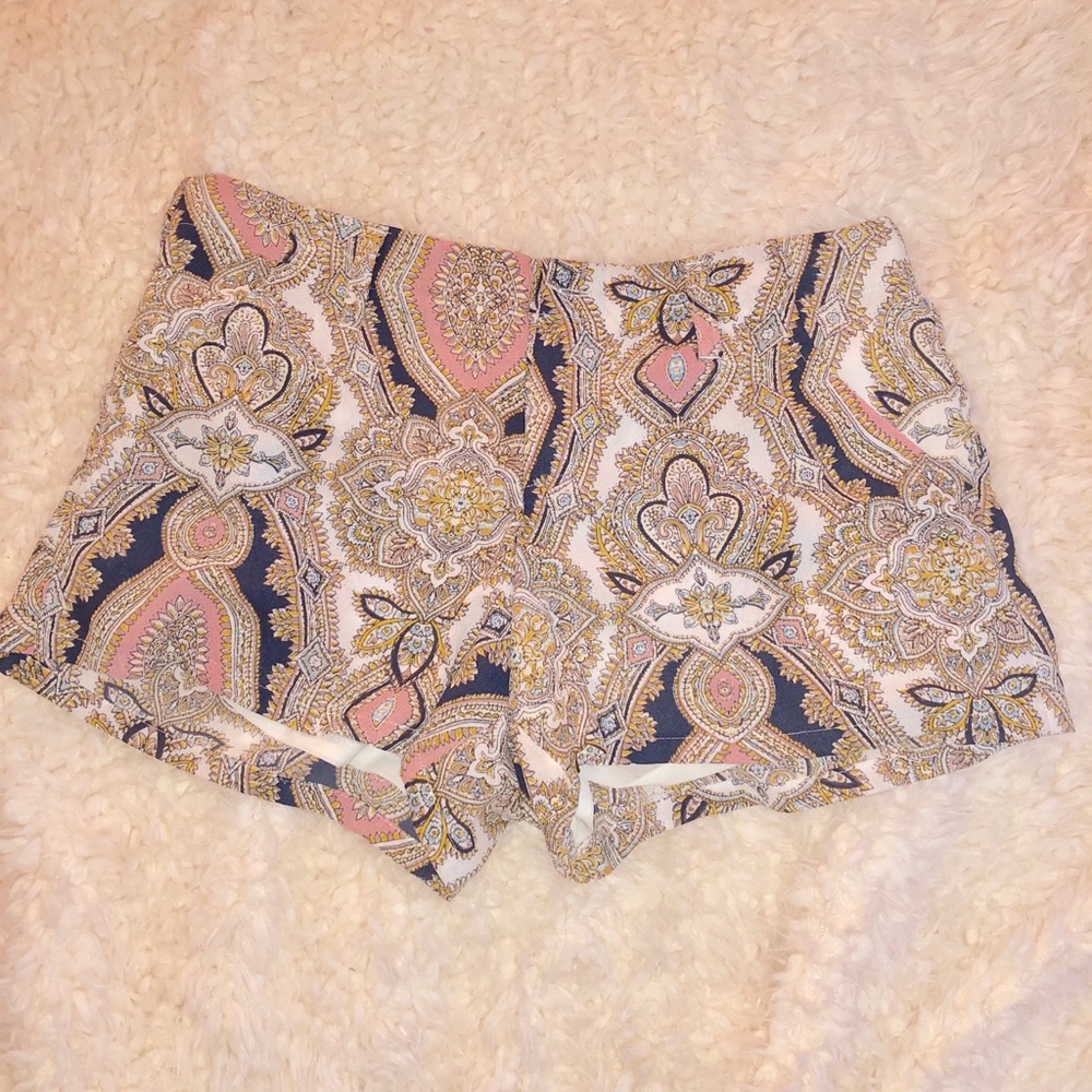 Like new!! BCBG Shorts Size 0